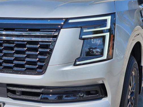 2026 Nissan Armada SV