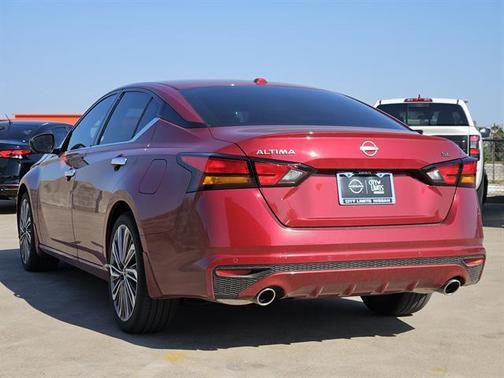 2025 Nissan Altima SL