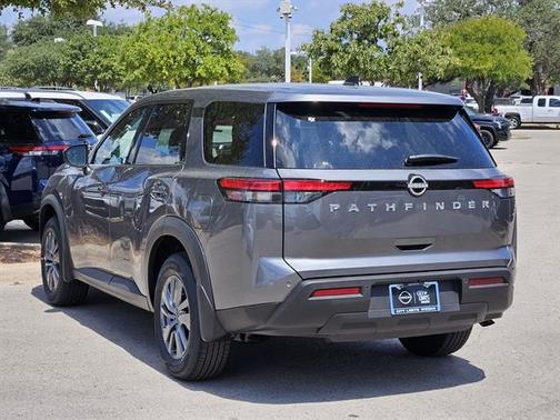 2025 Nissan Pathfinder S