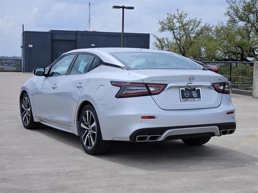 2023 Nissan Maxima SV