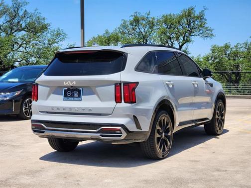 2022 Kia Sorento SX