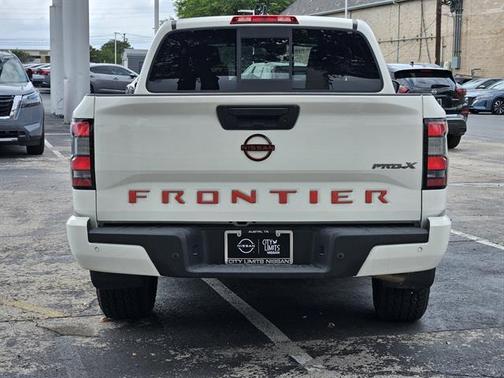 2022 Nissan Frontier PRO-X