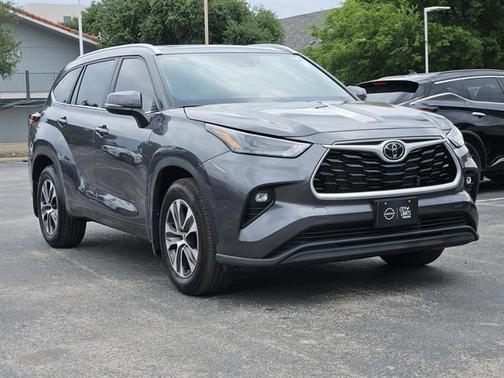 2024 Toyota Highlander XLE