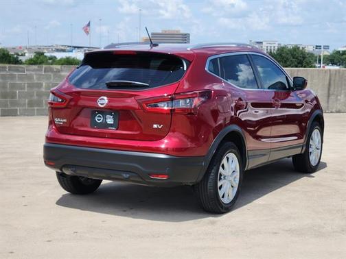 2022 Nissan Rogue Sport SV