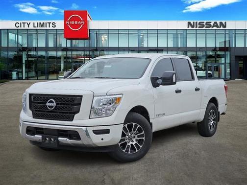 2024 Nissan Titan SV