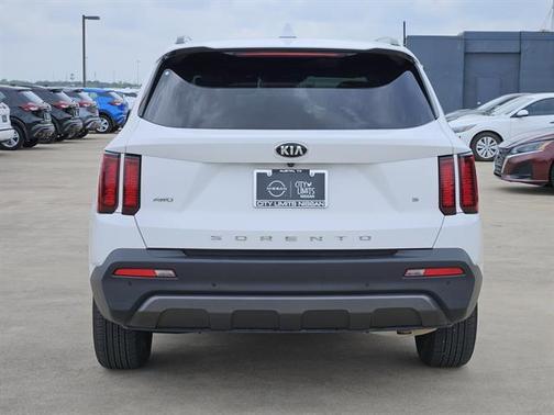 2021 Kia Sorento S