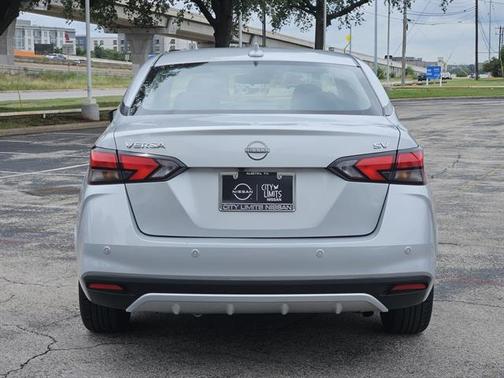 2023 Nissan Versa 1.6 SV