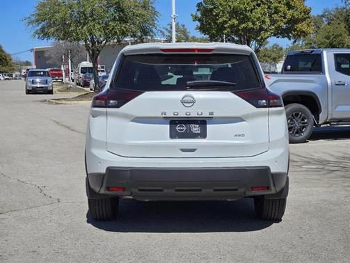 2025 Nissan Rogue S
