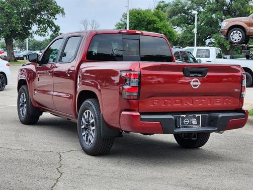 2024 Nissan Frontier SL
