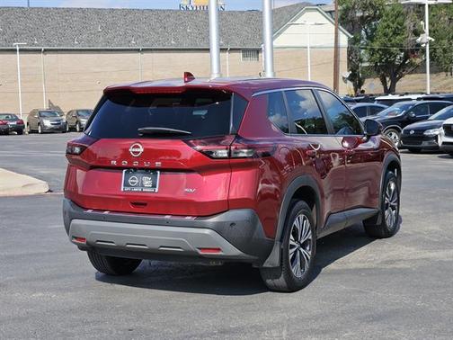 2022 Nissan Rogue SV
