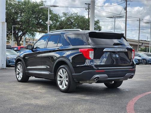 2022 Ford Explorer Platinum