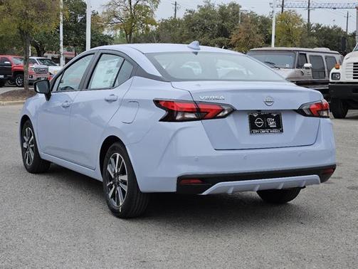 2025 Nissan Versa 1.6 SV