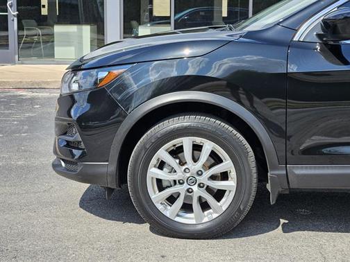 2022 Nissan Rogue Sport S