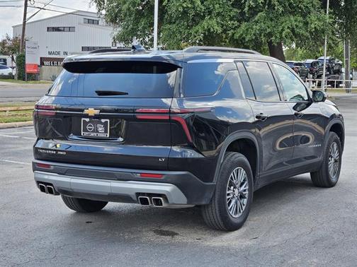 2024 Chevrolet Traverse LT