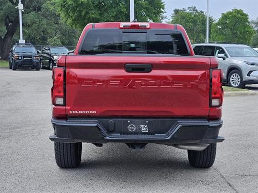 2024 Chevrolet Colorado WT