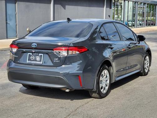 2025 Toyota Corolla Hybrid LE
