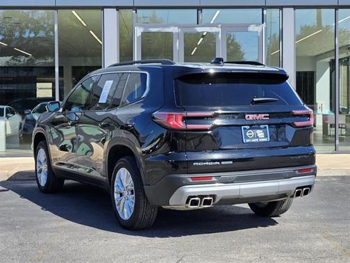 2024 GMC Acadia Elevation