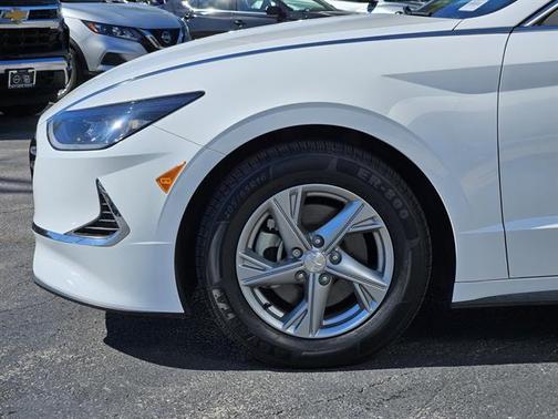 2023 Hyundai SONATA SE