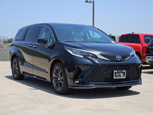 2024 Toyota Sienna XSE 7 Passenger
