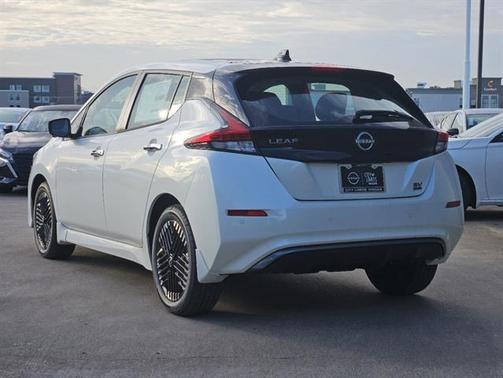 2024 Nissan Leaf SV PLUS