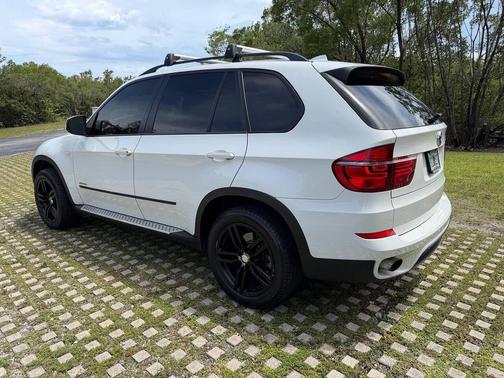 Alpine White 2012 BMW X5 xDrive 35i Sport Activity