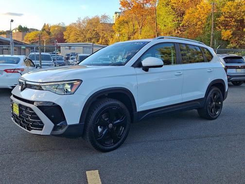 2025 Volkswagen Taos 1.5T SEL