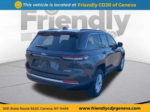 2025 Jeep Grand Cherokee Laredo