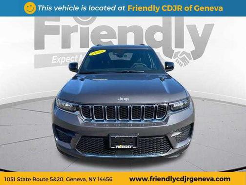 2025 Jeep Grand Cherokee Laredo