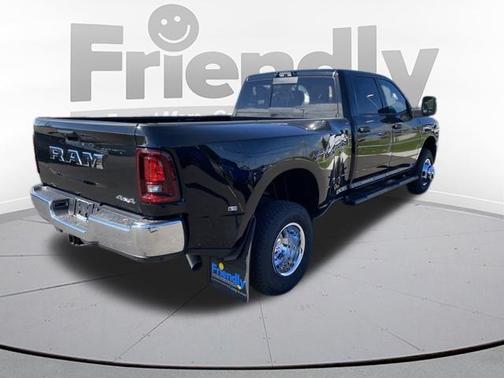 Diamond Black Crystal Pearlcoat 2026 RAM 3500 Tradesman Crew Cab 4x4 8' Box