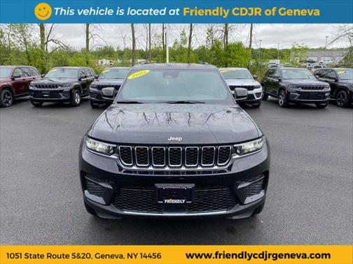 2025 Jeep Grand Cherokee Laredo
