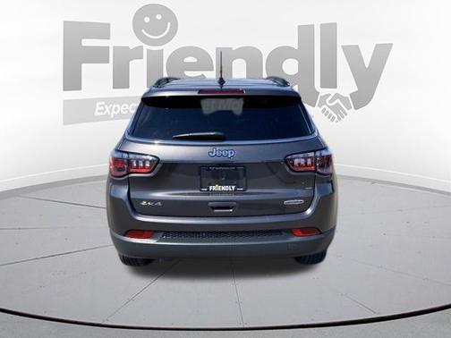Granite Crystal Metallic Clearcoat 2023 Jeep Compass Latitude Lux