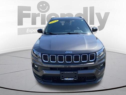 Granite Crystal Metallic Clearcoat 2023 Jeep Compass Latitude Lux