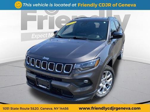 Granite Crystal Metallic Clearcoat 2023 Jeep Compass Latitude Lux