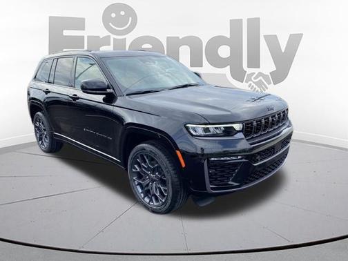 Diamond Black Crystal Pearlcoat 2026 Jeep Grand Cherokee Summit