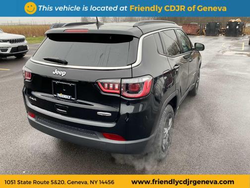 Diamond Black Crystal Pearlcoat 2024 Jeep Compass Latitude