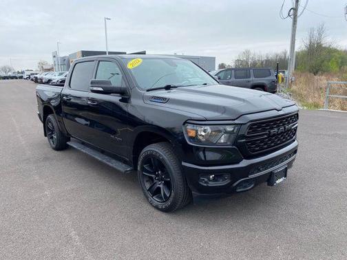 Diamond Black Crystal Pearlcoat 2022 RAM 1500 Big Horn/Lone Star