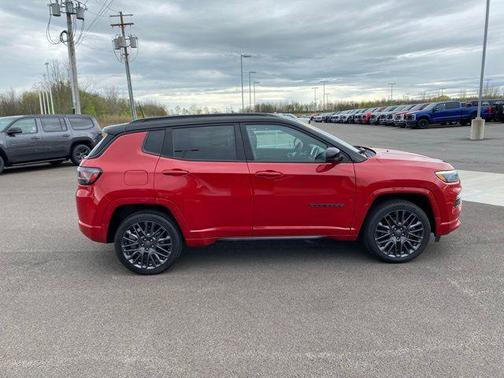 Redline Pearlcoat 2023 Jeep Compass High Altitude