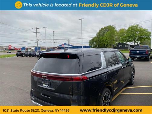 2024 Kia Carnival EX