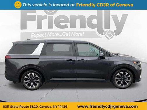 2024 Kia Carnival EX