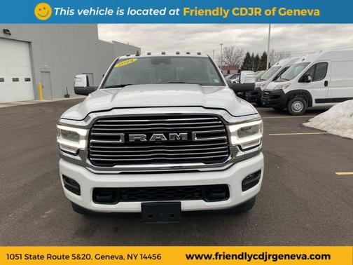 2024 RAM 3500 Laramie Crew Cab 4x4 8' Box