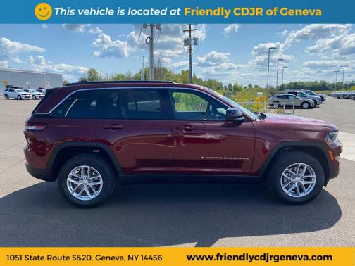 2025 Jeep Grand Cherokee Laredo