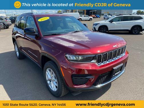 2025 Jeep Grand Cherokee Laredo