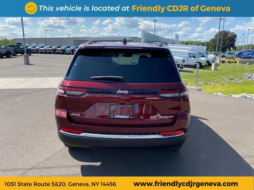 2025 Jeep Grand Cherokee Laredo