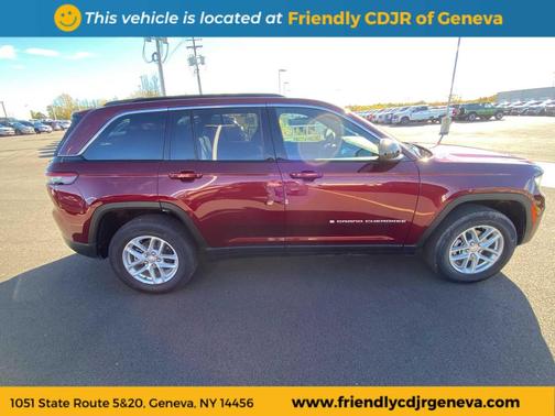 2025 Jeep Grand Cherokee Laredo