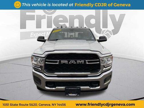 2022 RAM 2500 Tradesman Crew Cab 4x4 6'4' Box