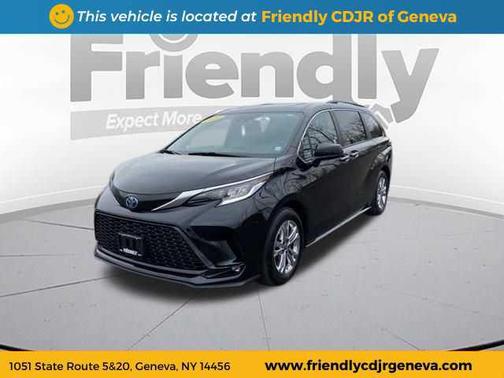 2022 Toyota Sienna XSE 7 Passenger