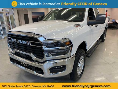 2025 RAM 2500 Tradesman Crew Cab 4x4 8' Box