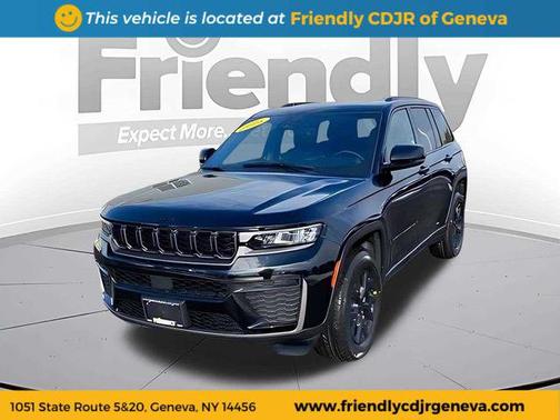 Diamond Black Crystal Pearlcoat 2026 Jeep Grand Cherokee Altitude