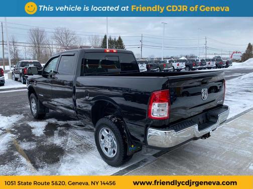 2022 RAM 2500 Tradesman Crew Cab 4x4 6'4' Box