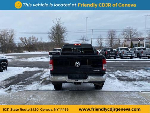 2022 RAM 2500 Tradesman Crew Cab 4x4 6'4' Box